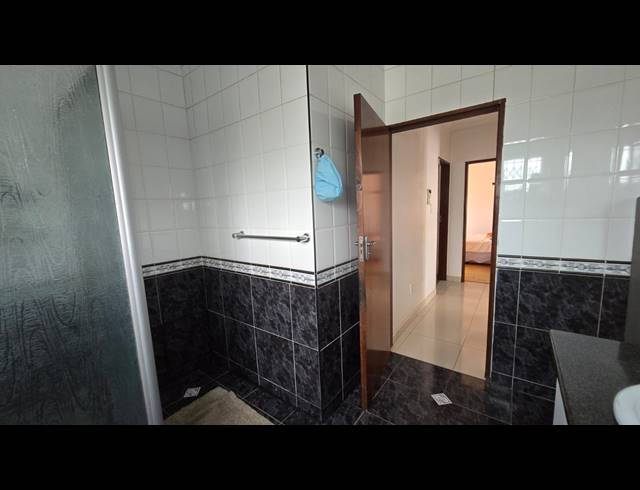 850M² BUILDING FOR SALE IN DAWNSIDE